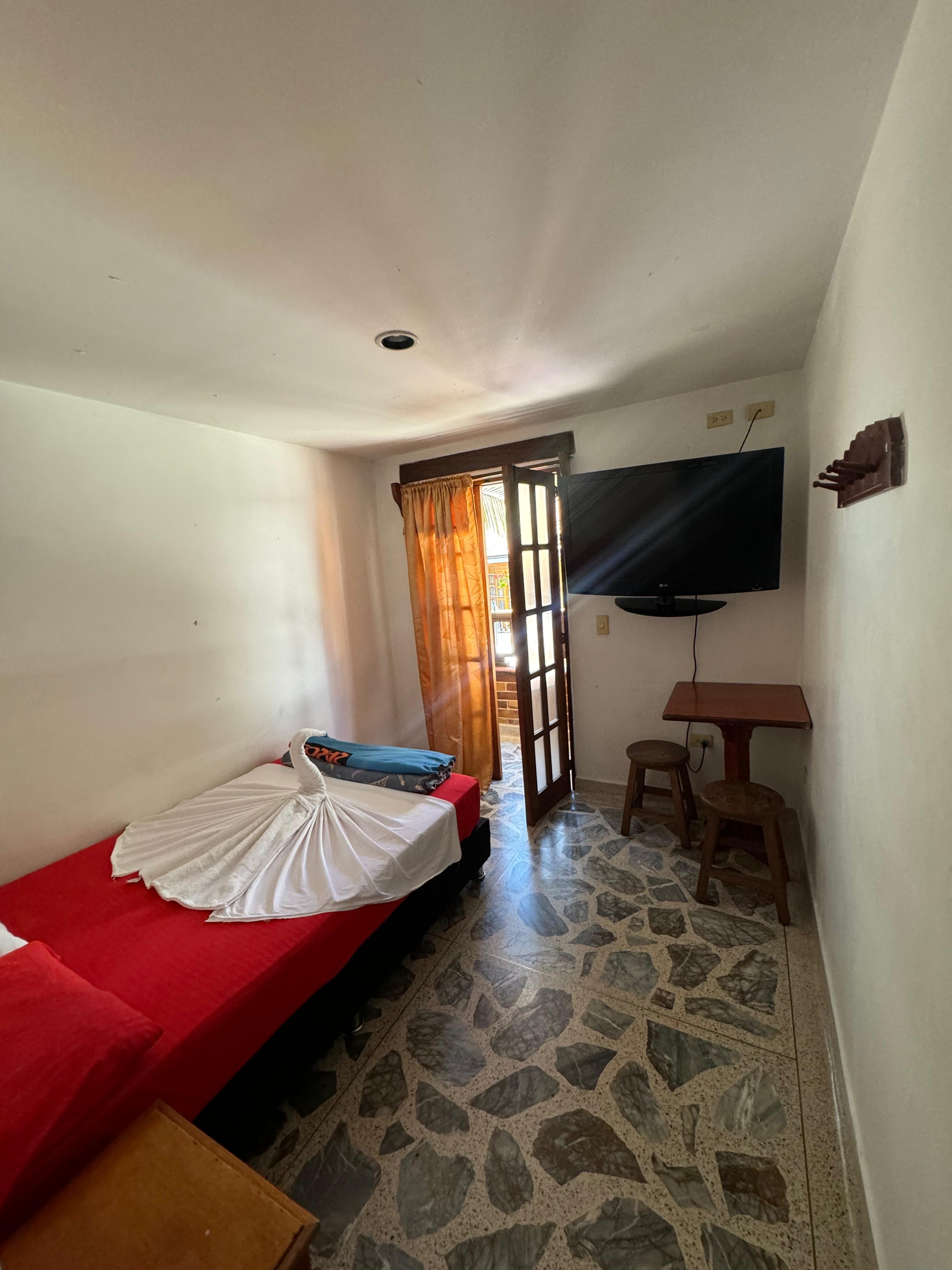 Habitación Doble — Hotel El Cacique en Guarne, Antioquia